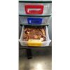 Image 4 : SMALL ORGANIZER, WITH ASSORTMENT OF COLLECTIBLE PENNIES, STAMPS ETC
