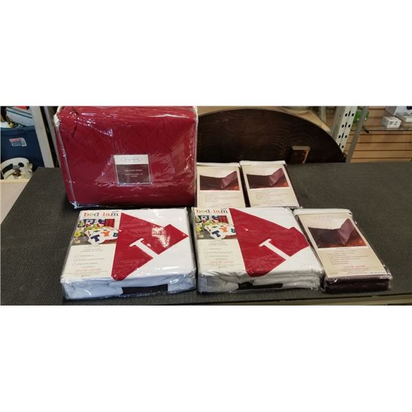 ASSORTED NEW BED LINENS INCLUDING KINGSIZE QUILT