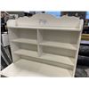 Image 4 : WHITE DESK WITH HUTCH