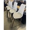 Image 1 : 4 NEW BARSTOOLS