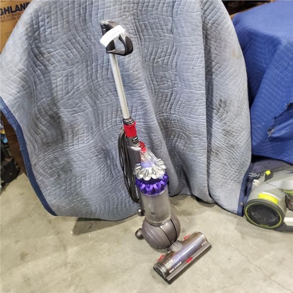 DYSON SMALL BALL UPRIGHT VACUUM