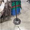Image 3 : DECORATIVE FLOOR LAMP WITH LEADED GLASS SHADE