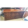 Image 1 : STRATHROY CREDENZA