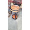 Image 2 : 2 VINTAGE ENDTABLES