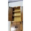 Image 3 : VINTAGE COLLECTIBLES CABINET