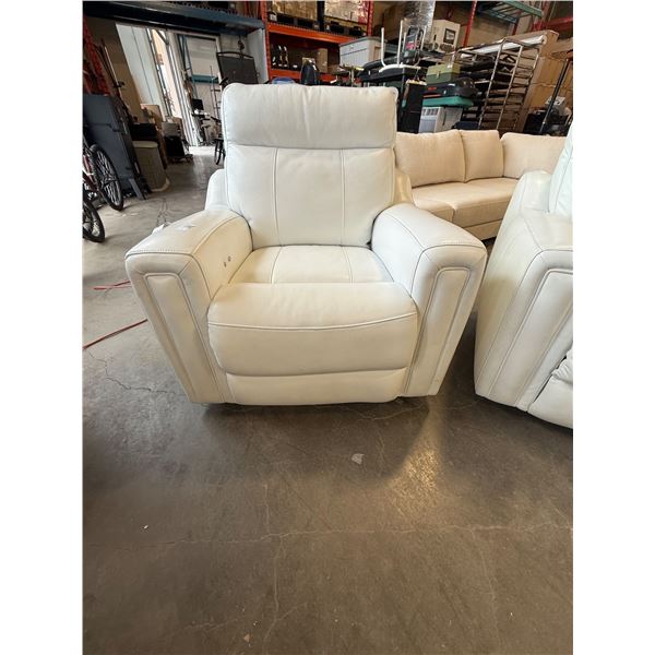 WHITE GENUINE LEATHER LAZYBOY ELECTRIC PUSH BUTTON RECLING ARMCHAIR
