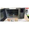 Image 2 : LG 0.9 CU FT MICROWAVE WITH SMART INVERTER - TESTED WORKING, RETAIL  $149