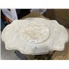 Image 1 : 2X3FT ANTIQUE MARBLE TOP AND 15 INCH ROUND MARBLE TOP