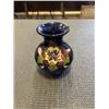 Image 2 : 3-3/4" MOORCRAFT BUD VASE