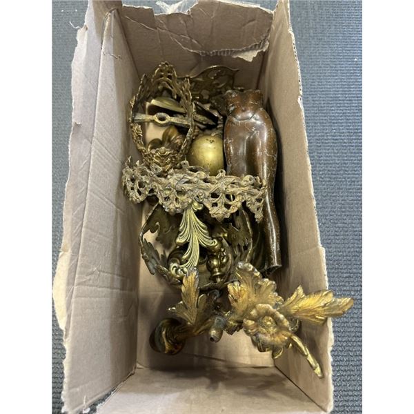 LOT OF ANTIQUE DECORATIVE METAL WARES