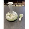 Image 2 : VINTAGE HAND PAINTED MILK GLASS BARBERS/VANITY BOTTLE WITH STOPPER