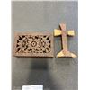 Image 1 : ANTIQUE FRETWORK BOX WITH ANTIQUE CRUCIFIX'S AND CROSS
