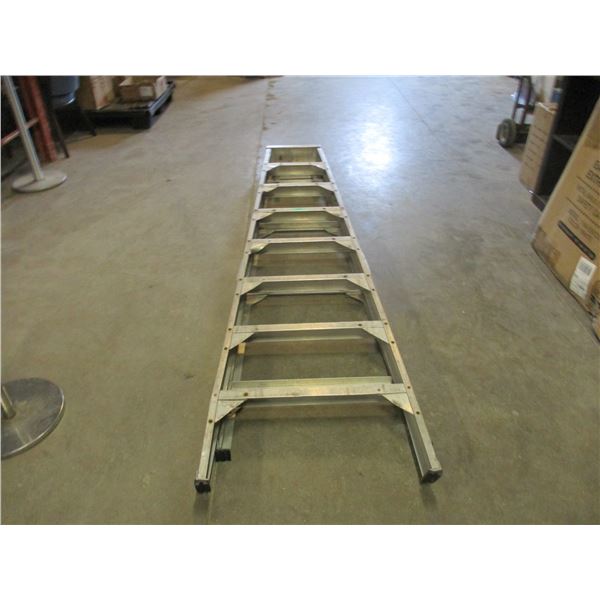 ESTATE:  8' ALUMINUM STEP LADDER