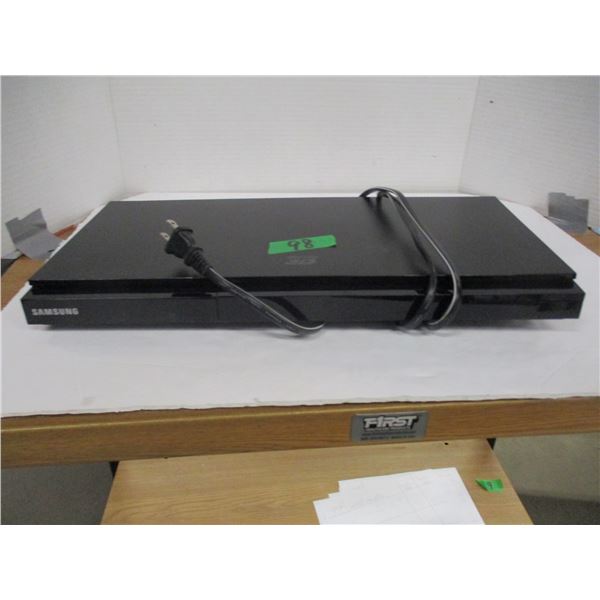 FREIGHT DAMAGE/STORE RETURN (AS IS):  BLU-RAY CD PLAYER