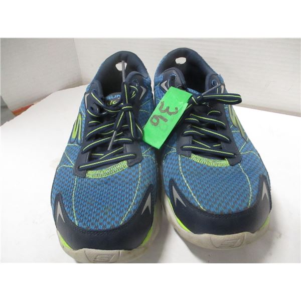 RUNNERS (SIZE 9.5) (GOOD CONDITION)
