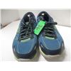 Image 1 : RUNNERS (SIZE 9.5) (GOOD CONDITION)