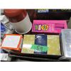 Image 1 : FLAT C/W PLASTIC CUTLERY, THERMOS, ETC