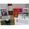Image 2 : FLAT C/W PLASTIC CUTLERY, THERMOS, ETC