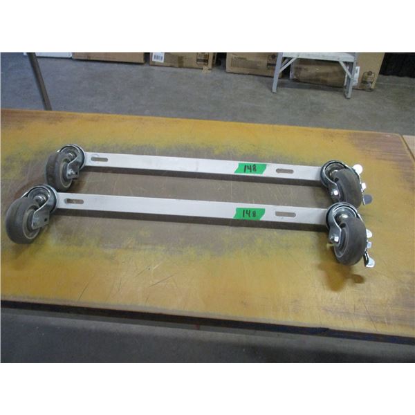 FREIGHT DAMAGE/STORE RETURN (AS IS):  SET OF 2 ROLLERS C/W LOCKING WHEEL