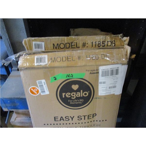 FREIGHT DAMAGE/STORE RETURNS (AS IS):  2 - 29" X 30" SAFETY GATES