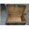 Image 2 : ESTATE/COLLECTABLE:  ORIENTAL DESIGN TRUNK