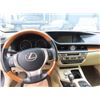 Image 20 : 2013 Lexus ES 300H Hybrid Sedan