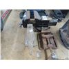 Image 1 : Bench Vises, Anvil