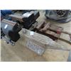 Image 2 : Bench Vises, Anvil