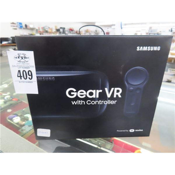 Samsung Gear VR w/Controller in Box