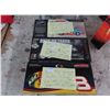 Image 2 : 3-Petty/Earnhardt Die Cast w/Showcase For Them - 3 X $
