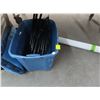Image 1 : Tripods, Fluorescent Light, Tote