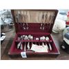 Image 2 : Rogers Brother Silverplate Utensils w/Case