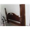 Image 2 : Mahogany Queen 4 Post Bed