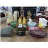 Image 2 : Shakers, Bookends, Figurines, Tap Handle, Bank