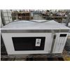 Image 1 : Hamilton Beach White M/W Oven