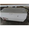 Image 1 : Rubbermaid Large White Cooler