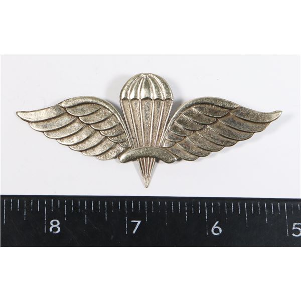 #195 20TH CENTURY PARATROOPER WING INSIGNIA LARGE