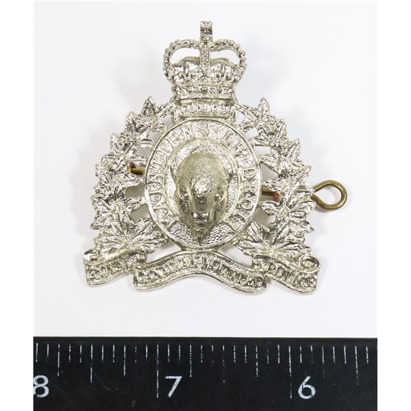 #261 ROYAL CANADIAN MOUNTED POLICE CAP BADGE