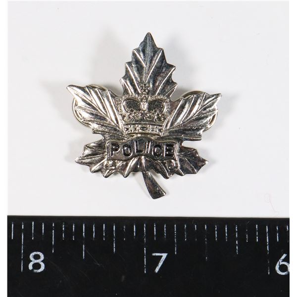 #277 CANADIAN POLICE MAPLE LEAF INSIGNIA BADGE