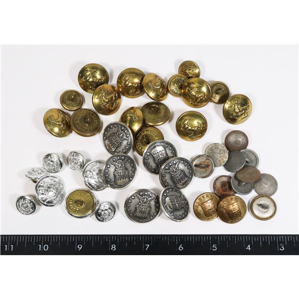 LARGE LOT OF ASSORTED PIPS AND BUTTONS