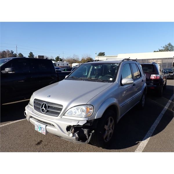 2003 Mercedes-Benz ML320