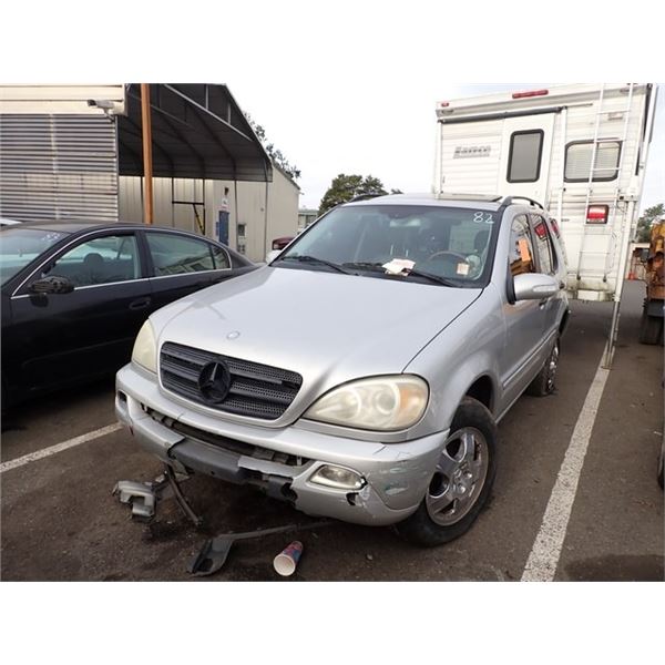 2003 Mercedes-Benz ML320