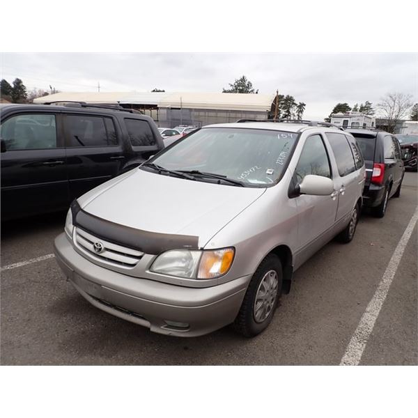 2002 Toyota Sienna