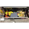 Image 17 : DRAWER OF ASSORTED COMMERCIAL INDUSTRIAL CNC MACHINE CUTTING TEETH / TOOLING