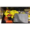 Image 18 : DRAWER OF ASSORTED COMMERCIAL INDUSTRIAL CNC MACHINE CUTTING TEETH / TOOLING