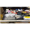 Image 3 : DRAWER OF ASSORTED COMMERCIAL INDUSTRIAL CNC MACHINE CUTTING TEETH / TOOLING
