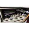 Image 2 : 5 DRAWER BEIGE METAL CABINET WITH ASSORTED MANUALS & MACHINE PARTS