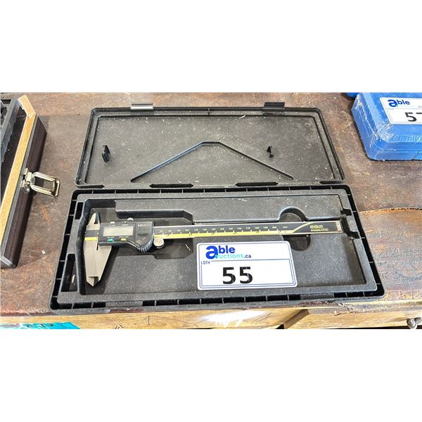 MITUTOYO ABSOLUTE DIGIMATIC INDUSTRIAL DIGITAL MICROMETER IN PLASTIC TRANSPORT CASE