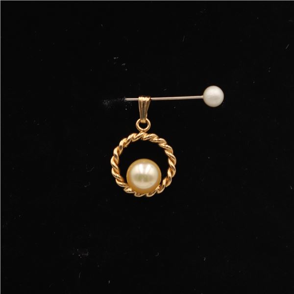 Gold Pearl Pendant