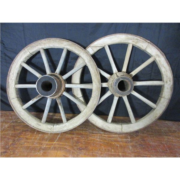 2 Wagon Wheels- 31" - 29"